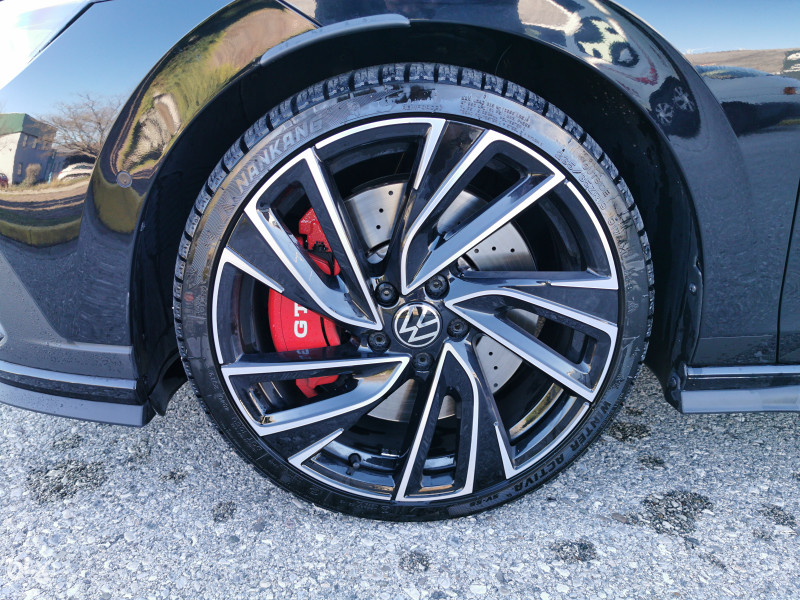 Volkswagen Golf 8 GTI ClubSport (300KS)