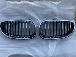 Grill original za BMW E60 Bubrezi maska gril kromiran