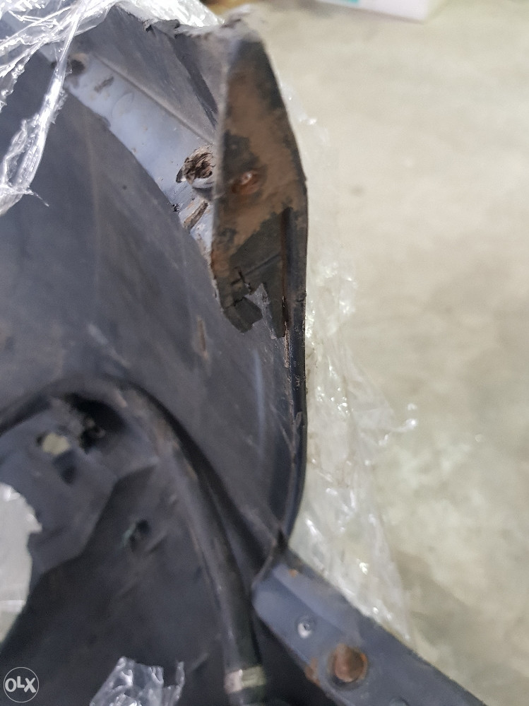 Prednji branik za Audi A6 4F karambolka