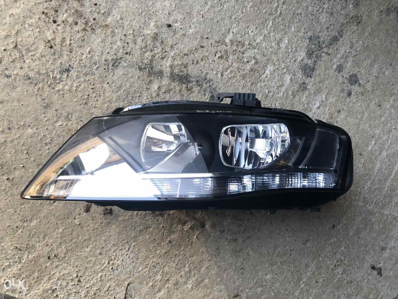 Prednji lijevi far za Audi A4 b8 farovi