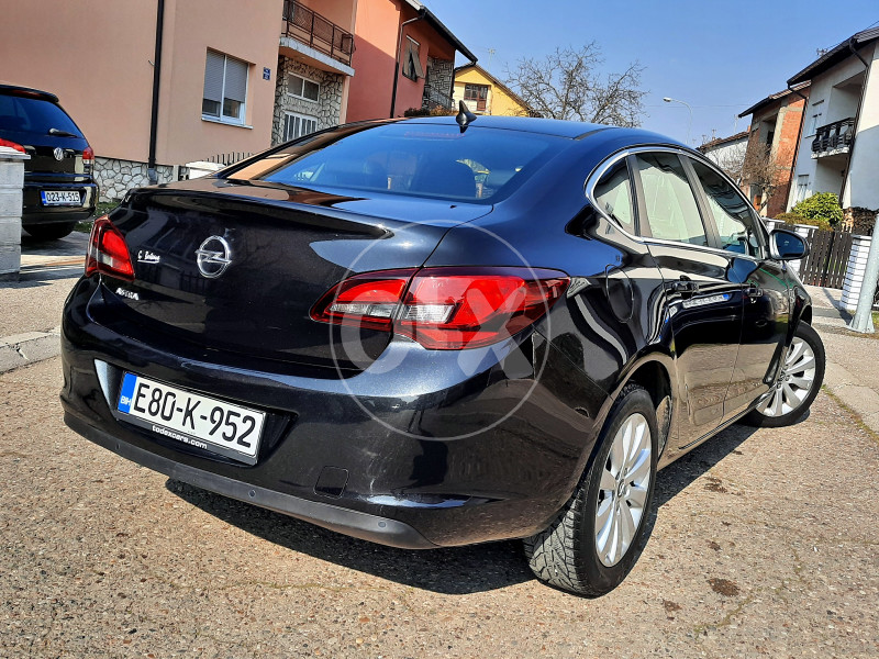 Opel Astra J Sedan 1.6 Dizel Opel automobili Gradiška OLX.ba