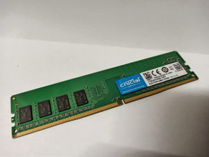2x8GB DDR4 Crucial 2400 mhz