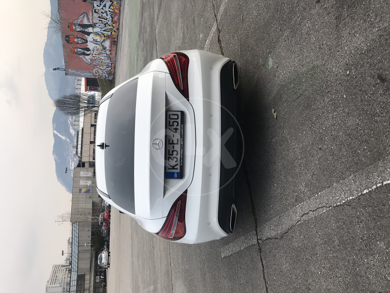 Mercedes Benz CLA 200