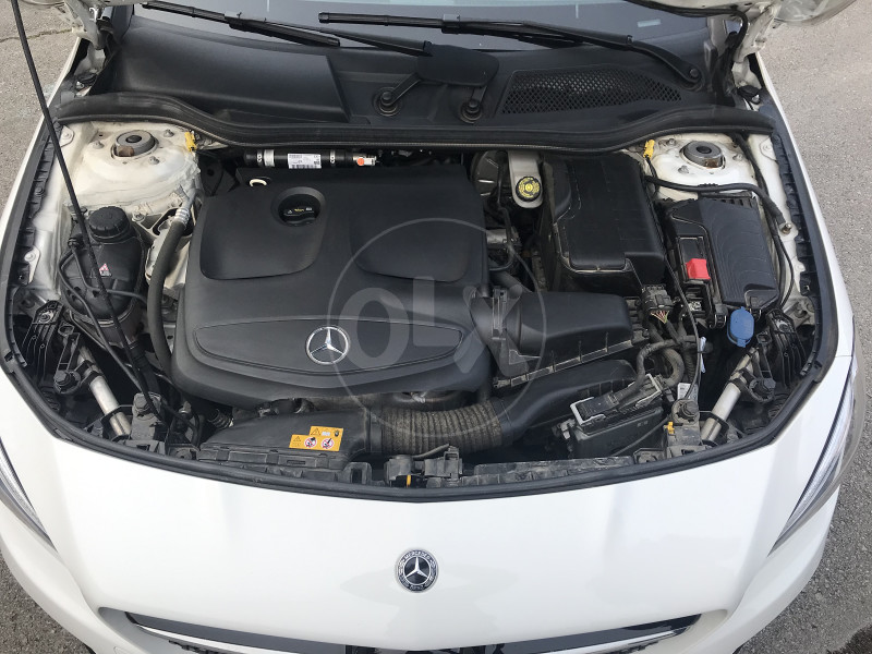 Mercedes Benz CLA 200