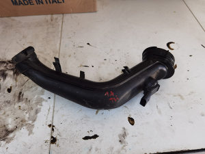 Plasticna cijev interkulera 1.4 tsi 03c145673h