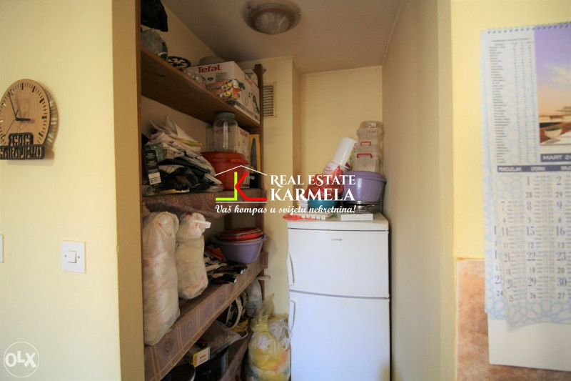 NEKRETNINE KARMELA / DVOSOBAN / DOLAC MALTA
