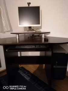 Sto za kompjuter, kompjuter