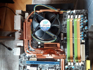 MSI matična ploča sa procesorom Intel C2Q Q9550