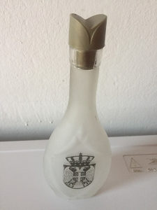 Ukrasne flaše sa grbom srbskim