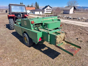 Balirka presa John Deere 336 ekstra stanje