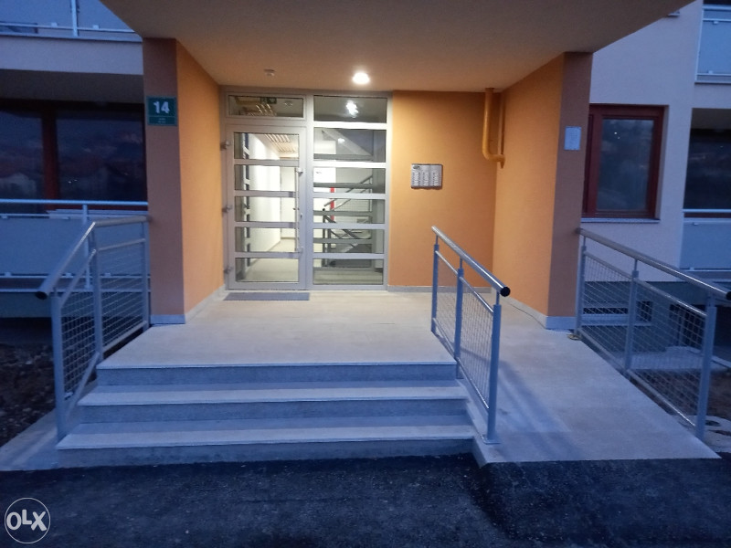 ROSULJE -VOGOŠĆA jednosoban stan 42 m2 NOVOGRADNJA