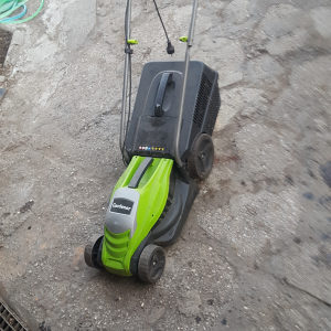 ELEKTRIČNA KOSAČICA SA KORPOM