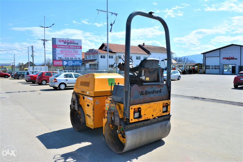 Valjak zglobni tandem TEREX BENFORD TV1300DLP