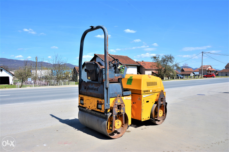 Valjak zglobni tandem TEREX BENFORD TV1300DLP
