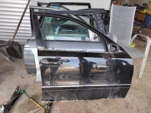 Vrata mercedes e kl w211 prednja desna crna