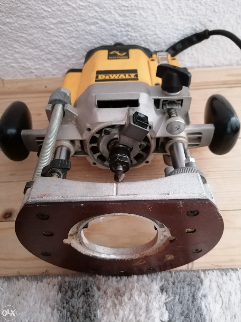 DeWalt DW625E felsőmarógép, 2kW, 6-12.7mm DeWalt DW625E felsőmarógép, 2kW, 6-12.7mm
