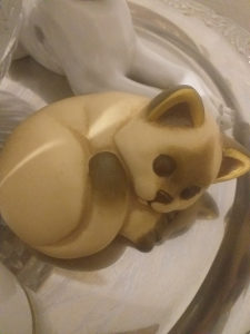 Kolekcionarska figura mačka THUN