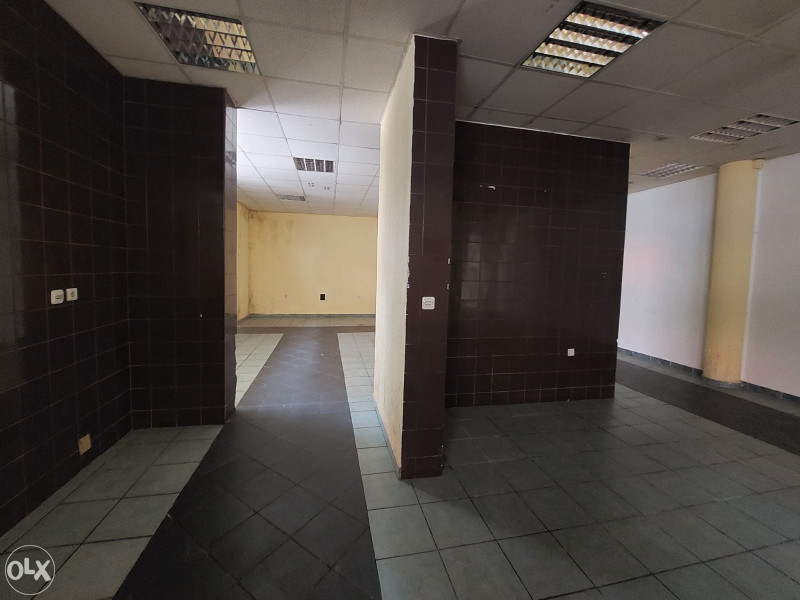POSLOVNI PROSTOR / SANSKI MOST/ 504 m2