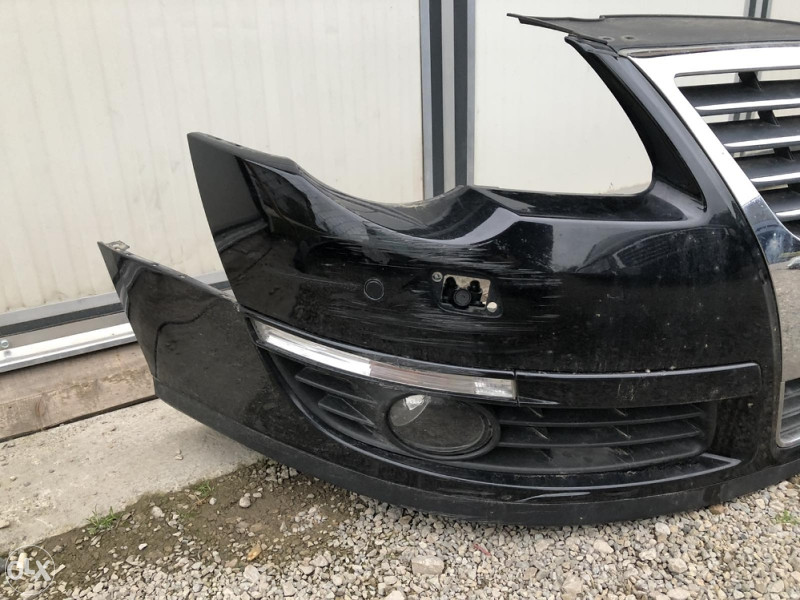 Prednji branik za Passat 6 Pasat karambolka crni crna