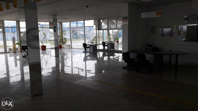 Poslovni objekt, 2000 m², Slavonski Brod, HR