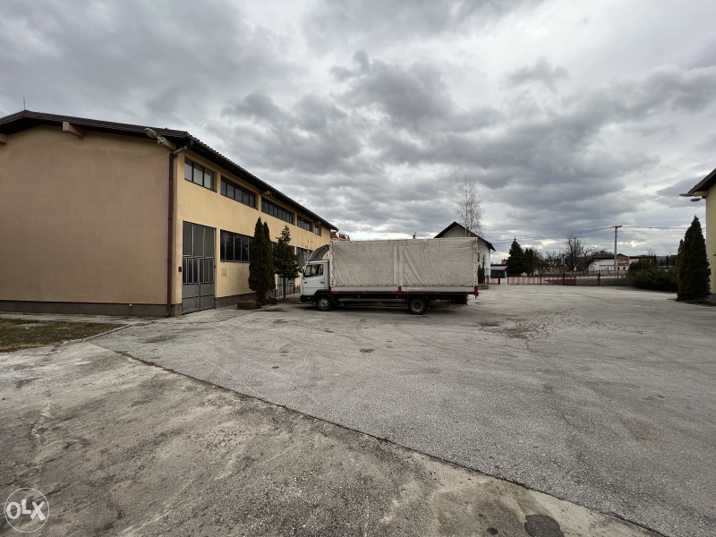 Poslovni prostor Travnik Dolac 224m2