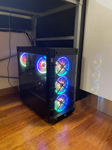Kućište Corsair iCUE 465X sa 6 RGB ventova