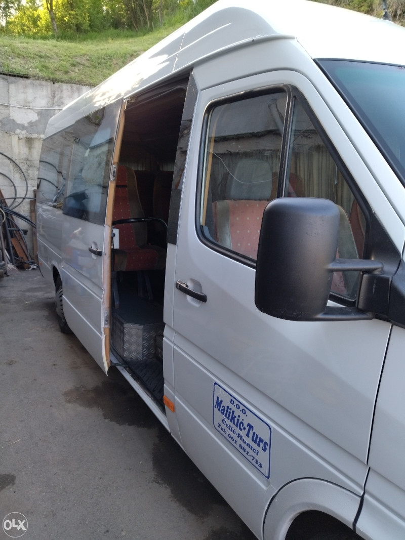 Autobus minibus