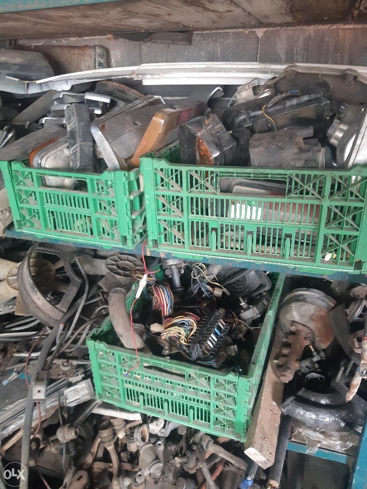 Djelovi za Ladu Nivu Automobili u dijelovima OLX.ba