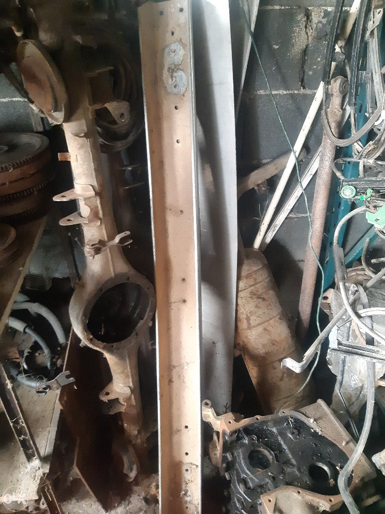 Djelovi za Ladu Nivu Automobili u dijelovima OLX.ba