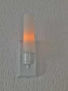 Zidna lampa na baterije