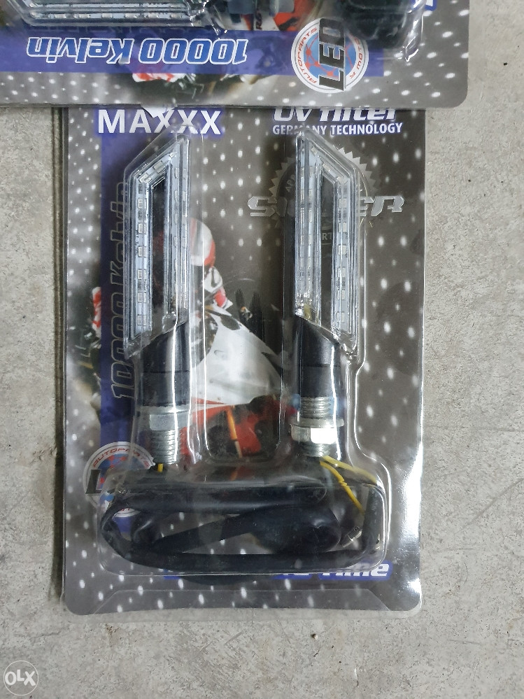 Zmigavci za motor led diode