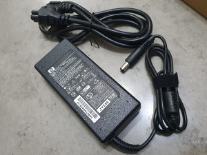Punjac Adapter za laptop HP 19V 4.74A 90W iglica