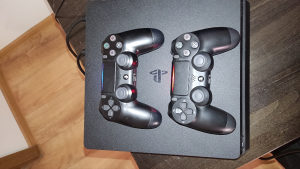 Playstation 4 cipovan-PS4 slim kao nov!