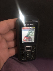 Samsung B 2100