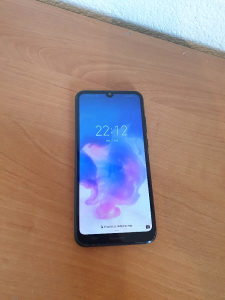 Huawei Y6 2019 2GB 32GB Crni Odlican