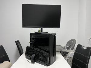 Centralna, monitor, mis, tastatura, gaming sto