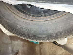 NOVO-Gume zimske i felge s ratkapama