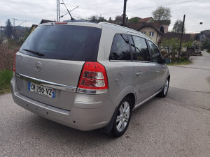 Opel Zafira 1.7cdti OCARINJENA