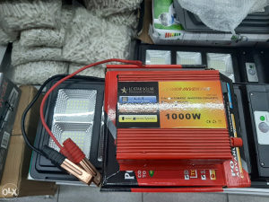 Inverter pretvarac 12v na 220 v