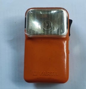 Ručna lampa retro baterija Varta