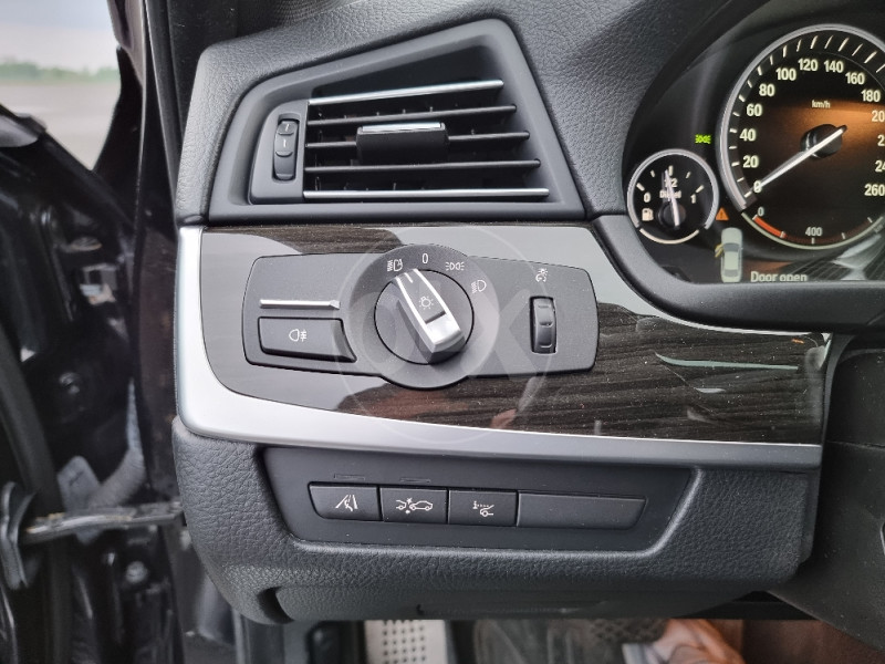 BMW F10 M550D xdrive H&K,active sound,šiber