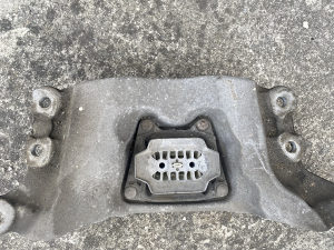 Nosač motora Audi a6