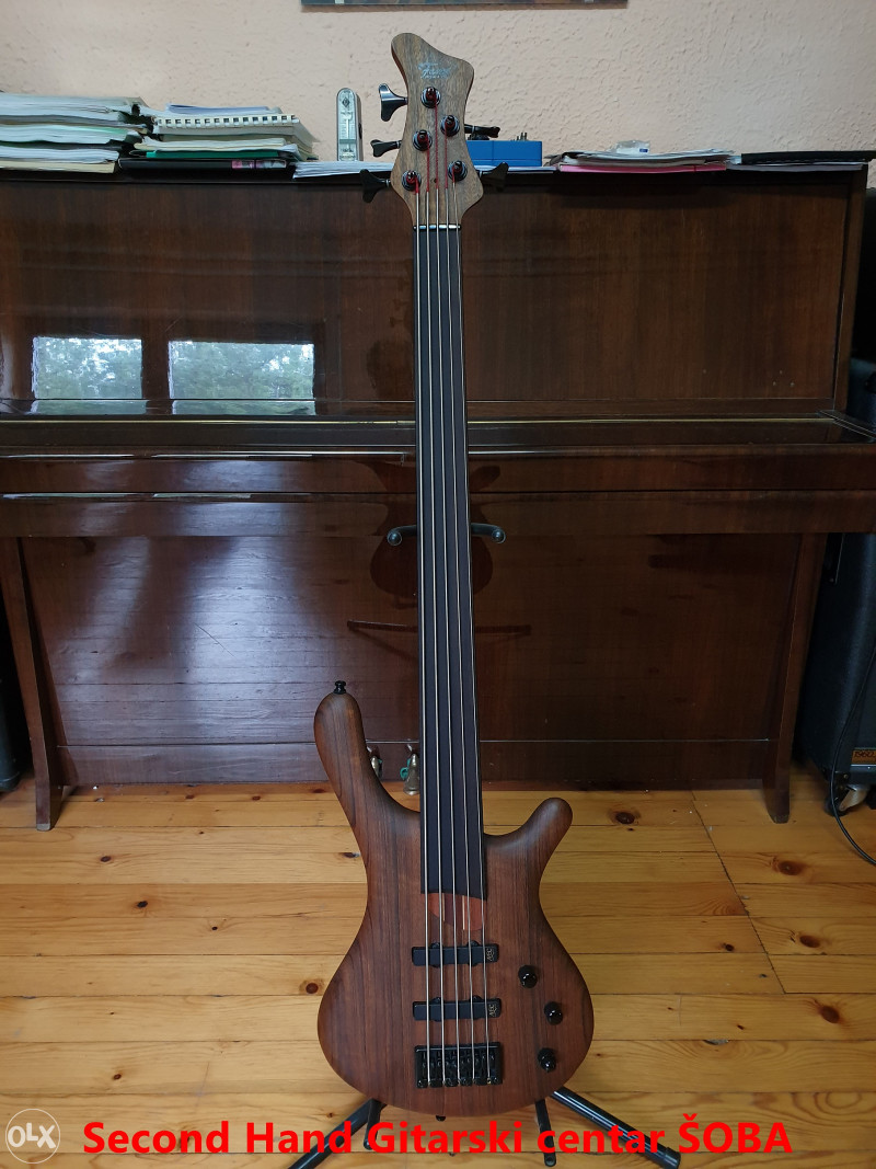 Fame Baphomet V Fretless 5 String Bass