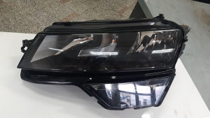 FAR L. FULL LED SKODA KAROQ 57B941015B AVA 18640