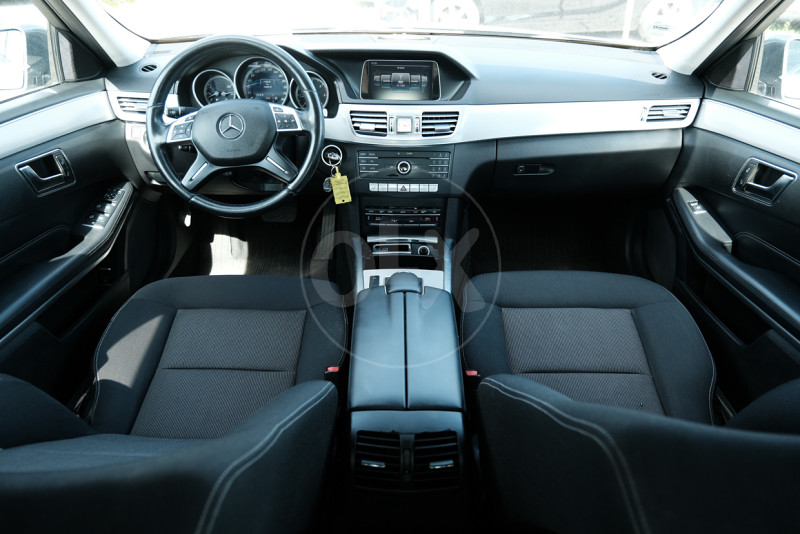 MERCEDES E 212 220 CDI --- ilmasalon