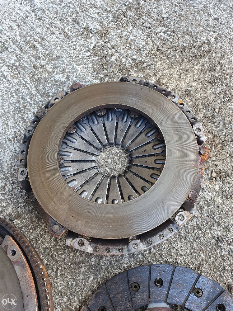 Set kvacila korpa lamela zamajac Audi A3 2.0 tdi 6 brz