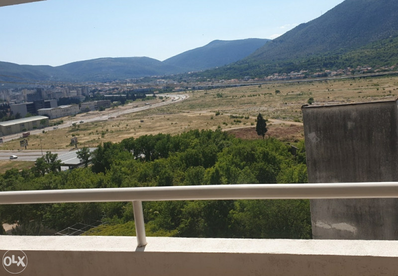 Prodaje se ili mijenja dvosoban stan  Mostar Zalik
