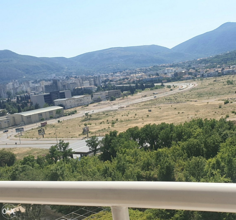 Prodaje se ili mijenja dvosoban stan  Mostar Zalik