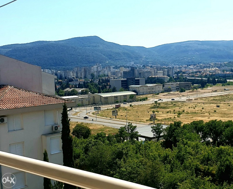 Prodaje se ili mijenja dvosoban stan  Mostar Zalik