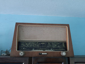 Stari radio WEGA